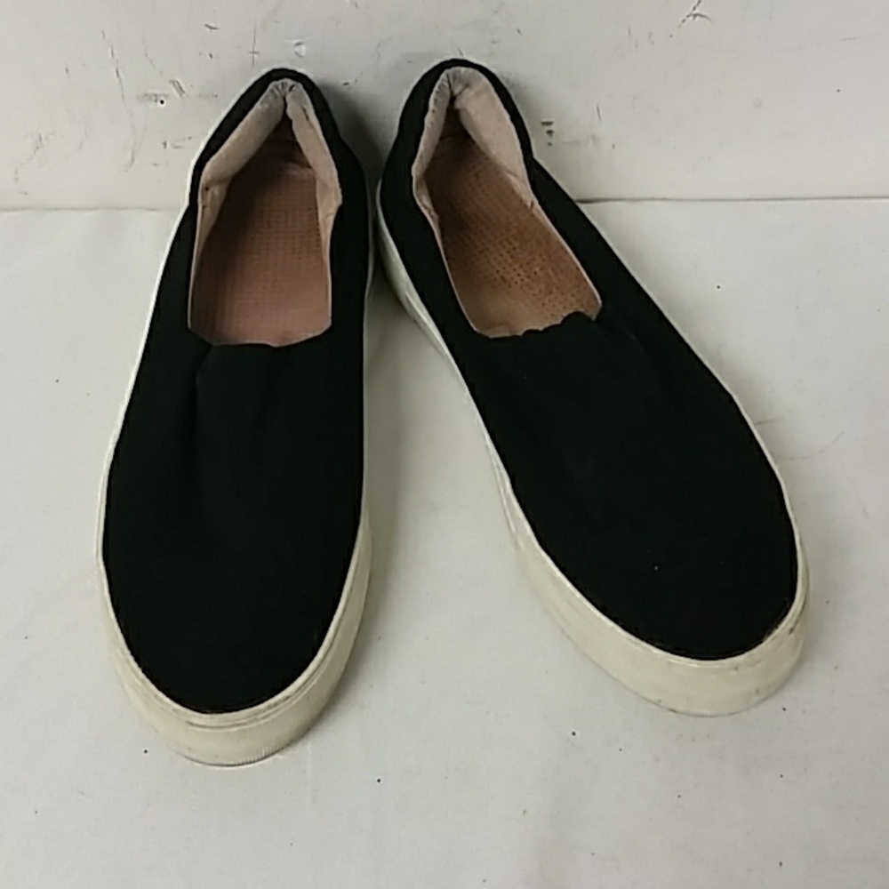 J/Slides Black and White Shoes Size 8.5